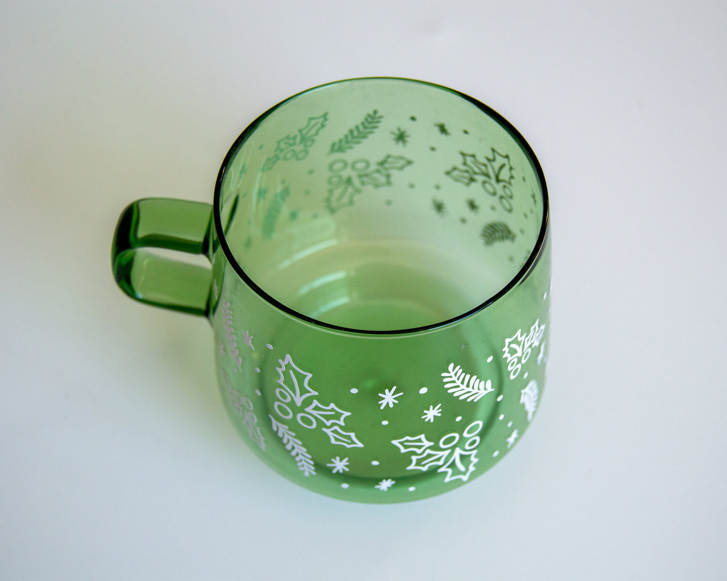 Holly Green Glass Mug