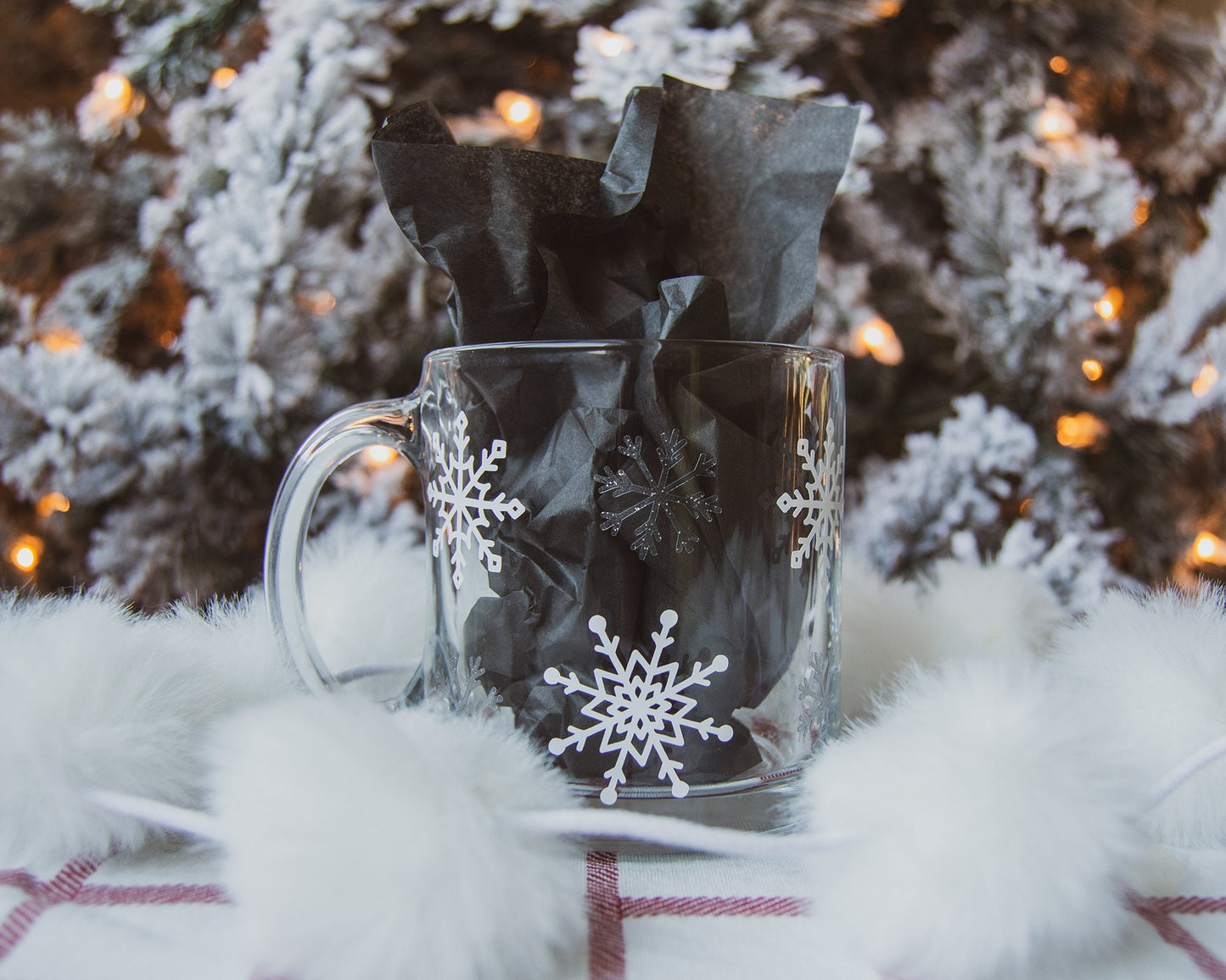 Snowlake Pattern Clear Glass Mug